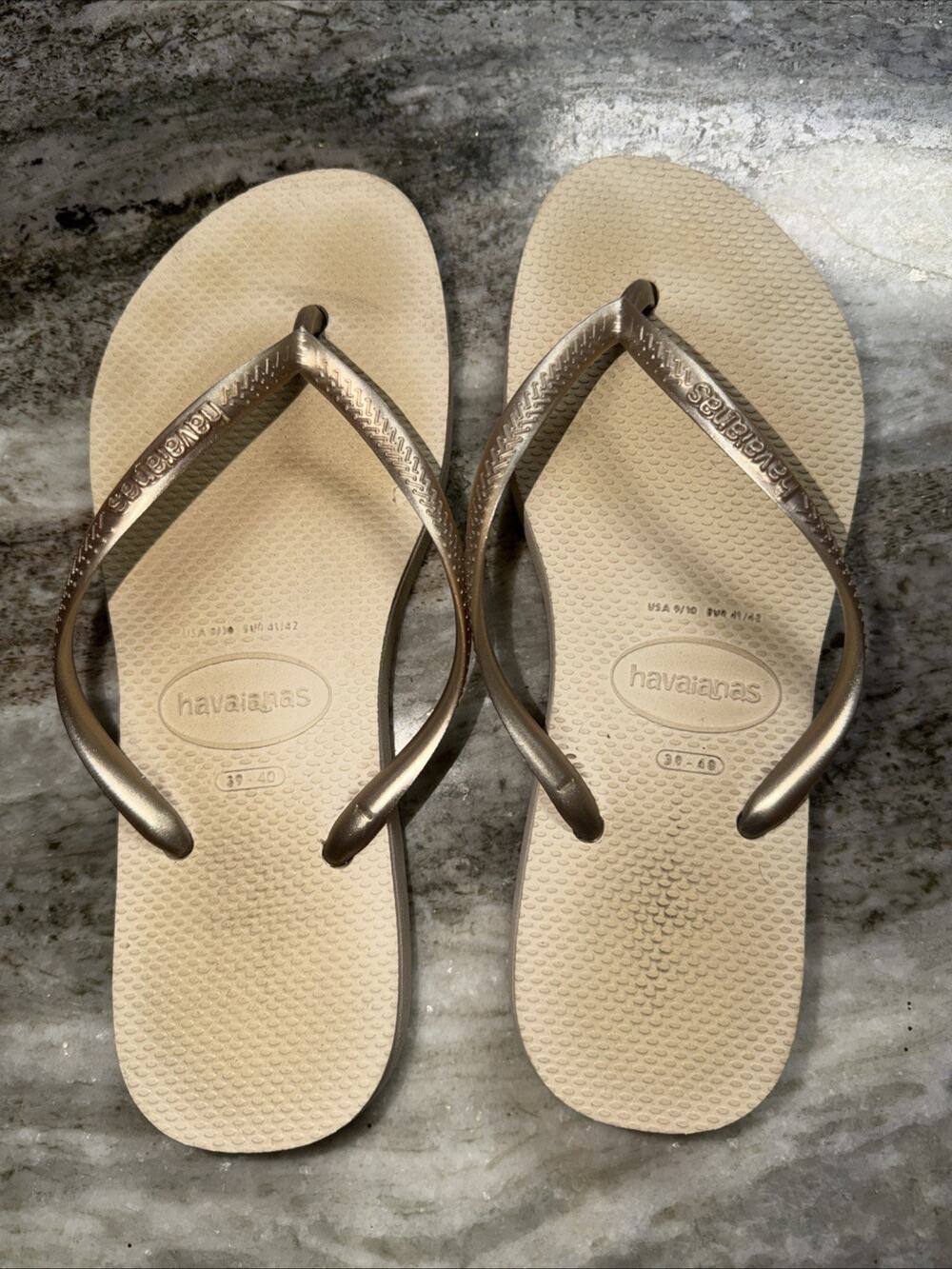 HAVAIANAS Womens Slim Flip-flop Neutral Sand Gold Beige Thong Sandals 9/10 Srd